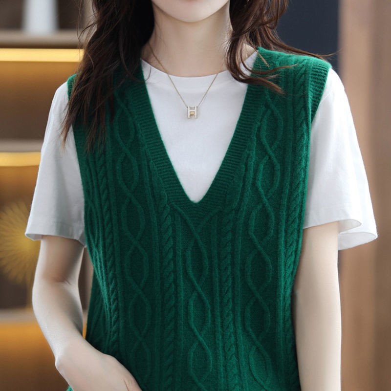 Loose solid color V-neck vest 26