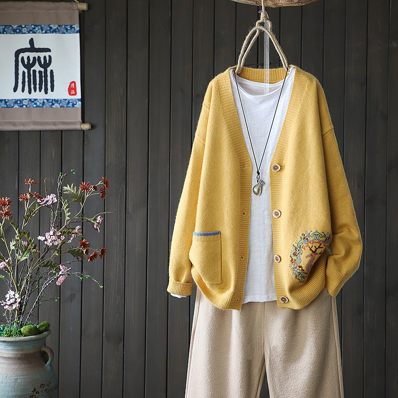 Spring and autumn thin knitted cardigan sweater 2