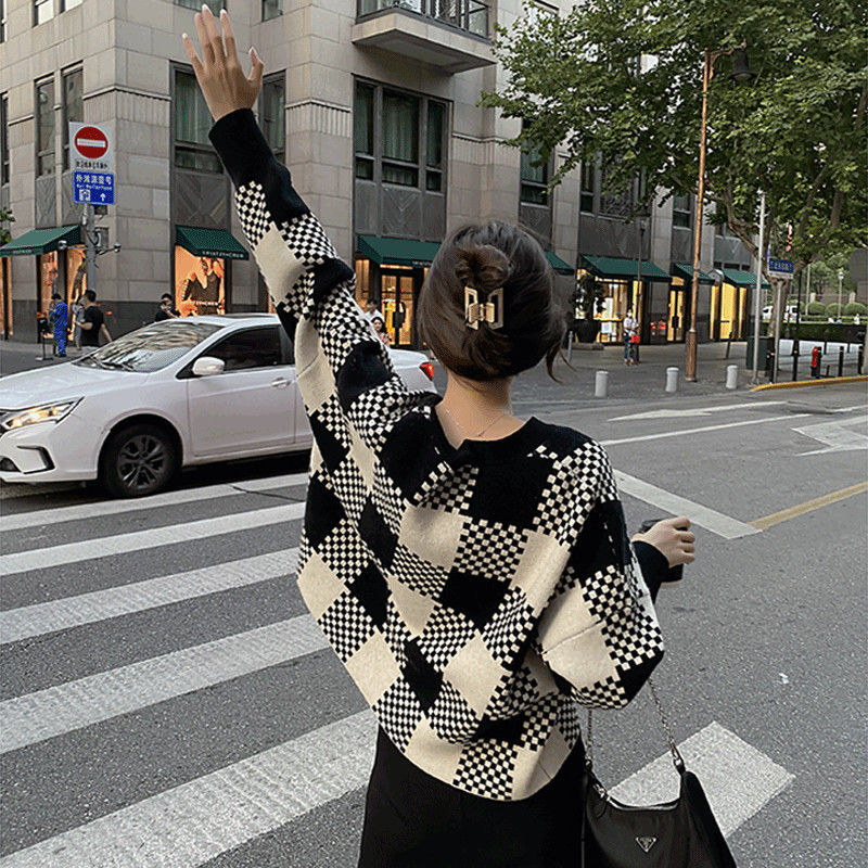 New Spring and Autumn V-neck Checkerboard Cardigan Jacket 42