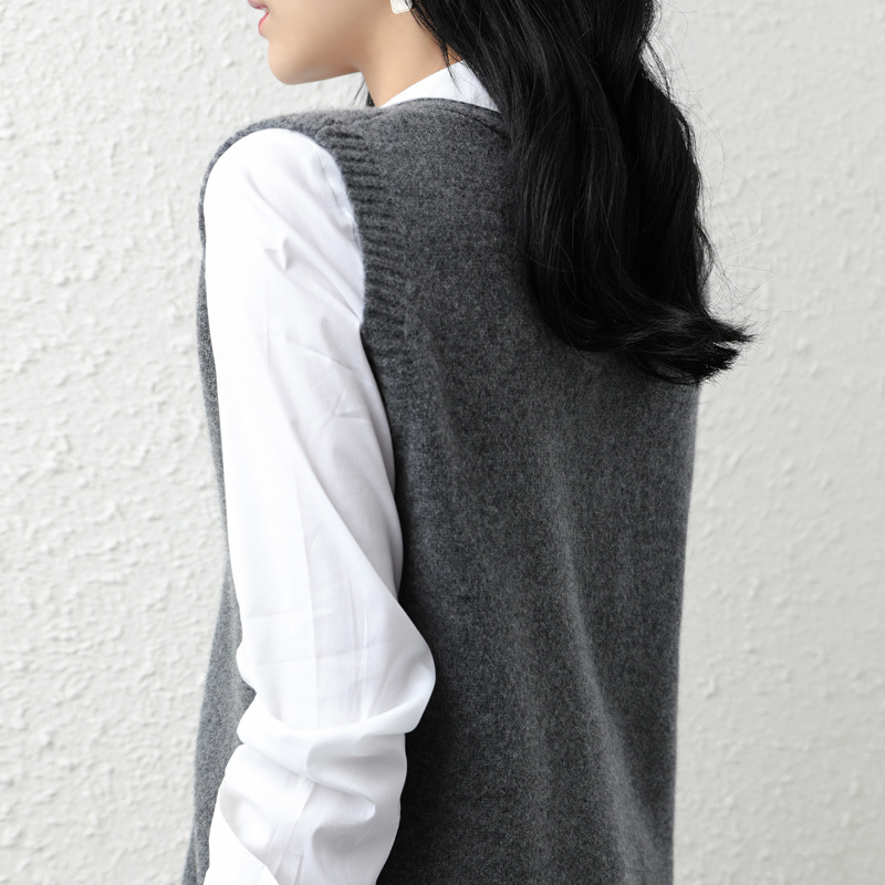 New V-neck pullover loose knitted vest 48