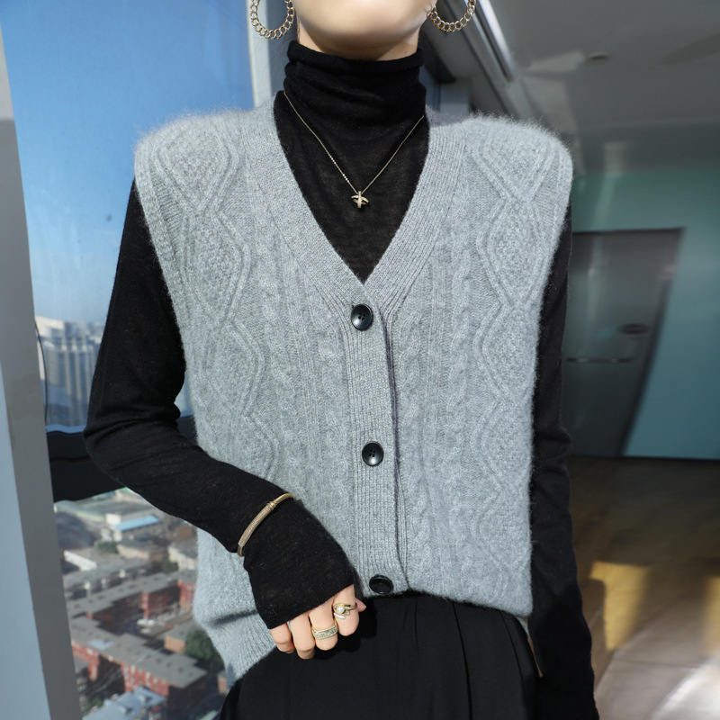 Women's sleeveless v-neck knitted cardigan vest 23 02